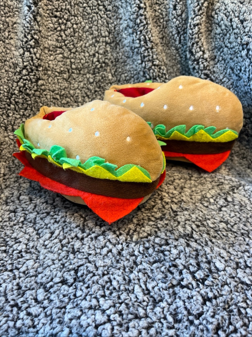 Old Navy Plush Hamburger Slippers for Kids - multicolor, Sz M (12-13)